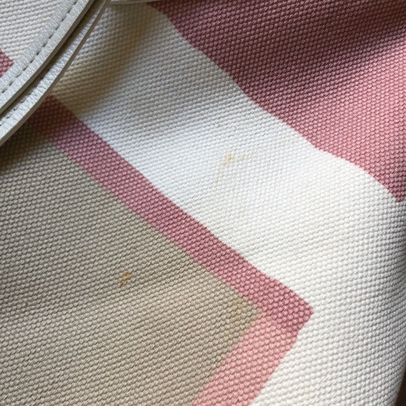 Burberry tote - Picture 5 of 8
